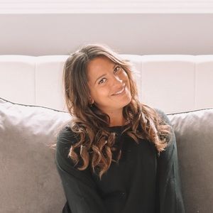 Meet your Posher, Chloe
